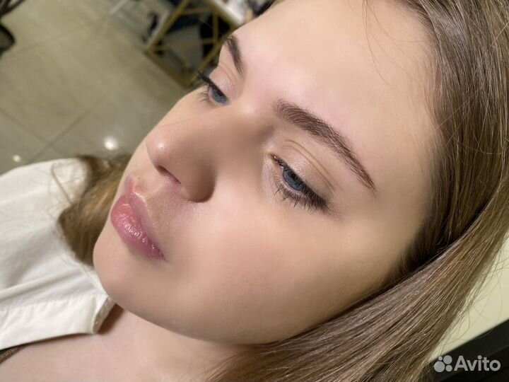 Бровист визажист