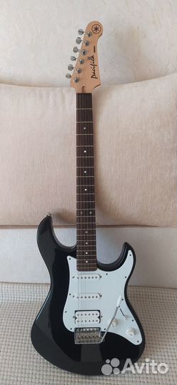 Yamaha pacifica 112j