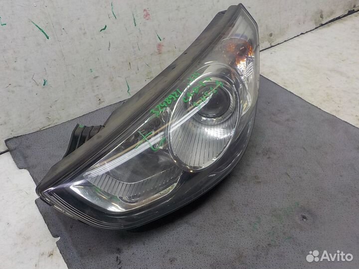 Фара левая на Hyundai ix 35