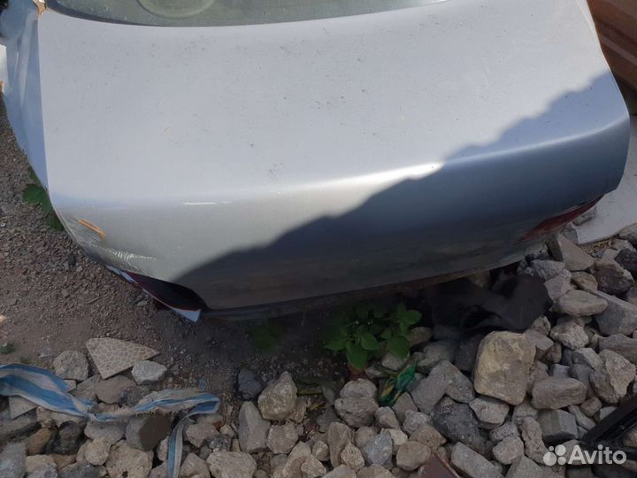 Крышка багажника с дефектом на impreza 96г седан
