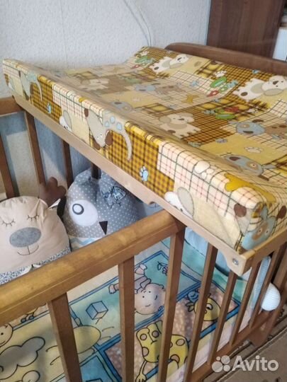 Пеленальная доска на кроватку +матрасик