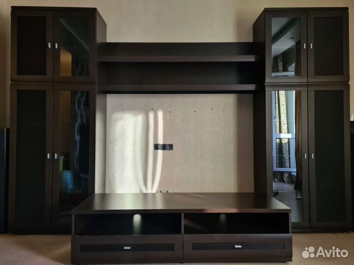 Стенка в гостиную бу