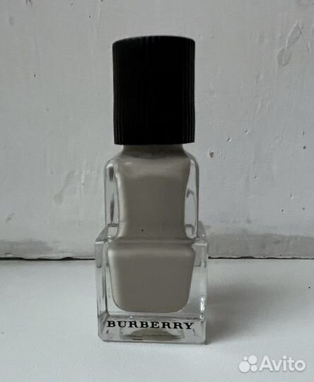 Лак для ногтей Burberry, estee lauder, lancome