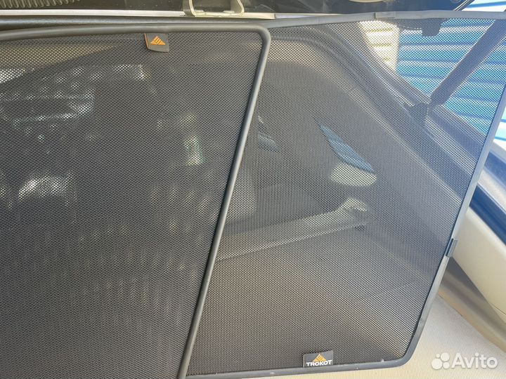 Продаю автомобильные шторки на Киа Оптима