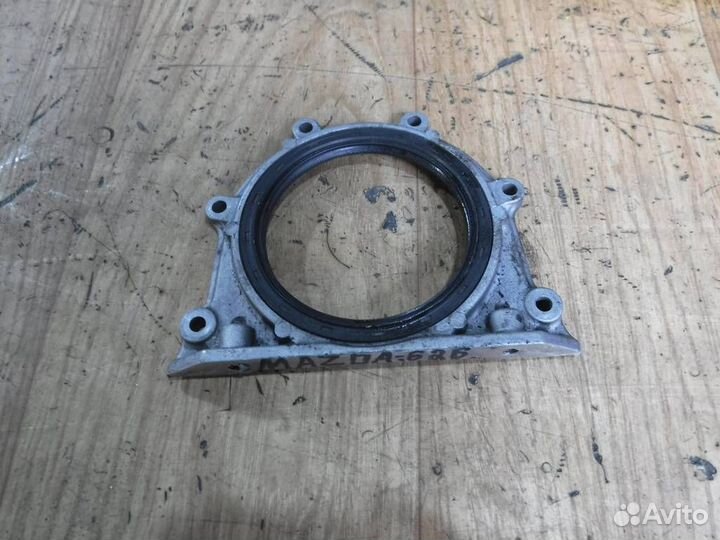 Крышка двигателя задняя Mazda 626 (GC) 1983-1987