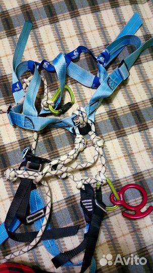 Обвязка альпинистская, карабины, восьмерка