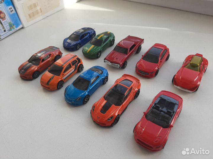 Hot wheels машинки