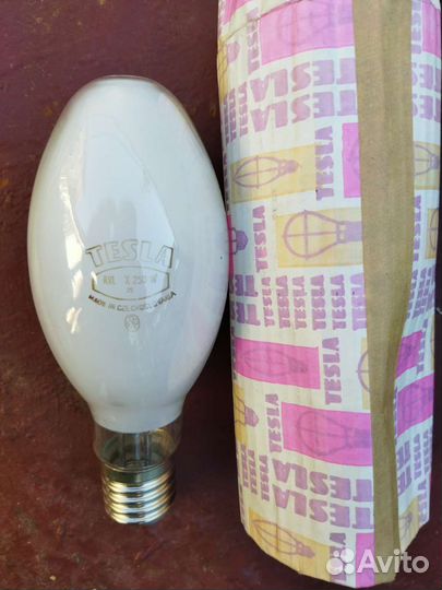 Лампа Tesla дрл