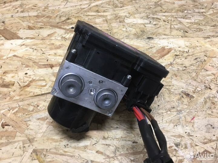 Блок abs Mercedes-Benz W204