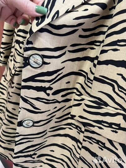 Костюм пиджак с юбкой