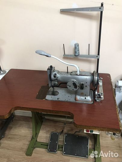 Швейная промышленная машина (зигзаг)