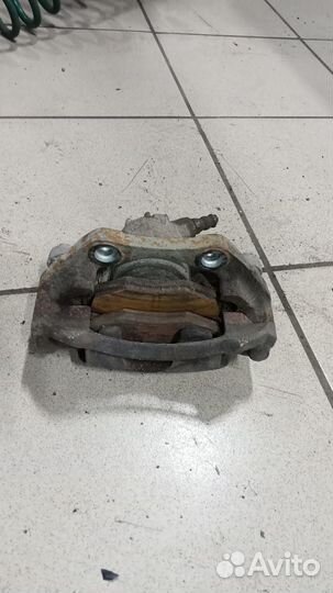 Суппорт передний правый Пежо 206 седан