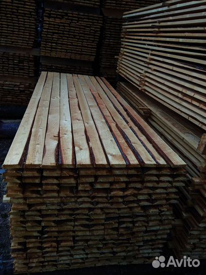 Доски из сосны, прочные и долговечные