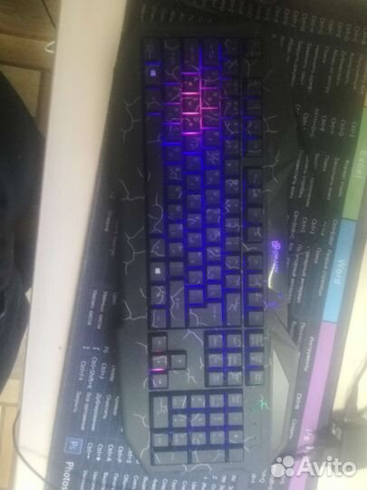 Продаю игровую мышку, клавиатуру, коврик цена в лс