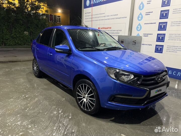 LADA Granta 1.6 AT, 2022, битый, 31 000 км