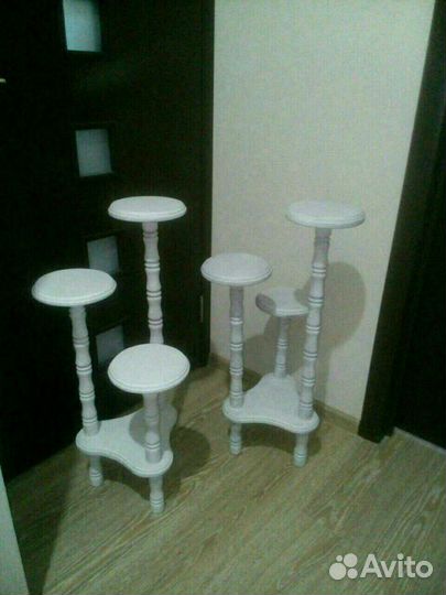 Новые. Натуральное дерево. Подставка для цветов