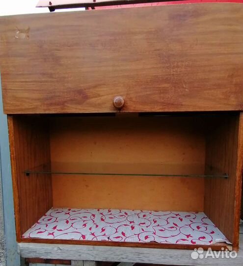 Полка книжная, шкафчик