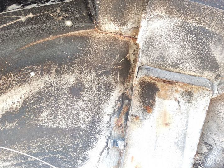 Крыло заднее левое Chrysler Pacifica 2003-2008