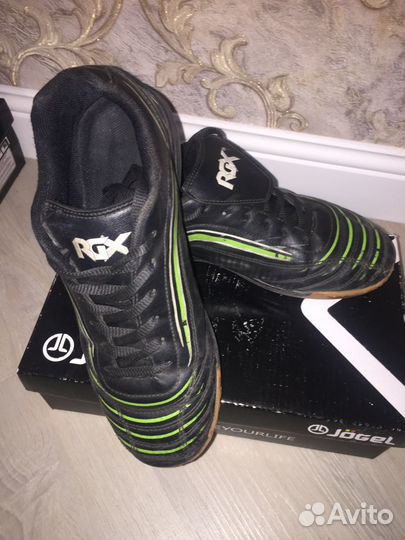 Футбольные бутсы