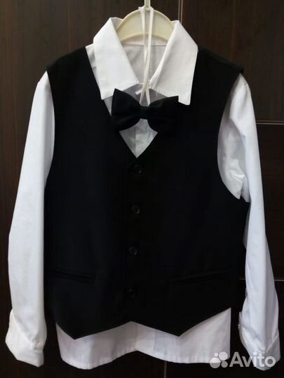 Костюм-двойка (брюки, жилет, рубашка, бабочка)