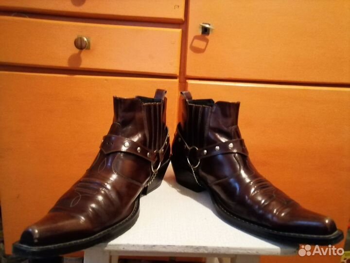 Ботинки- 