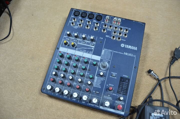 Микшерный пульт Yamaha MG82CX