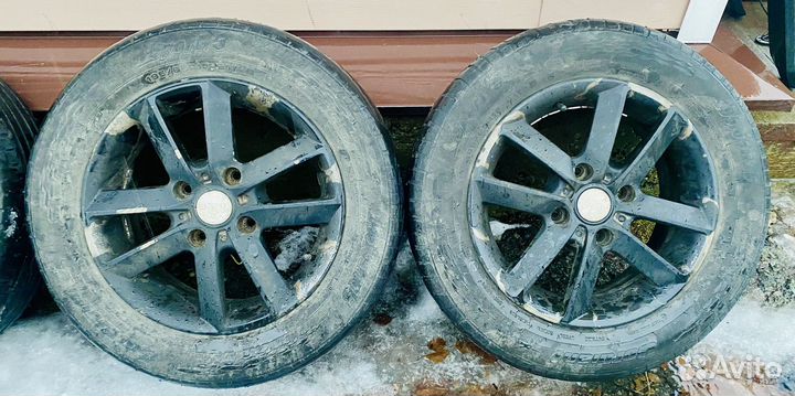 Продам литыe диски с резиной (колеса) 15r
