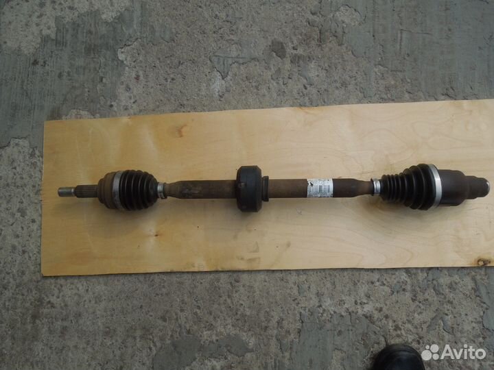 Привод правый Логан Сандеро и Ларгус