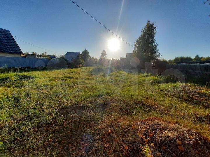 Дача 20 м² на участке 10 сот.