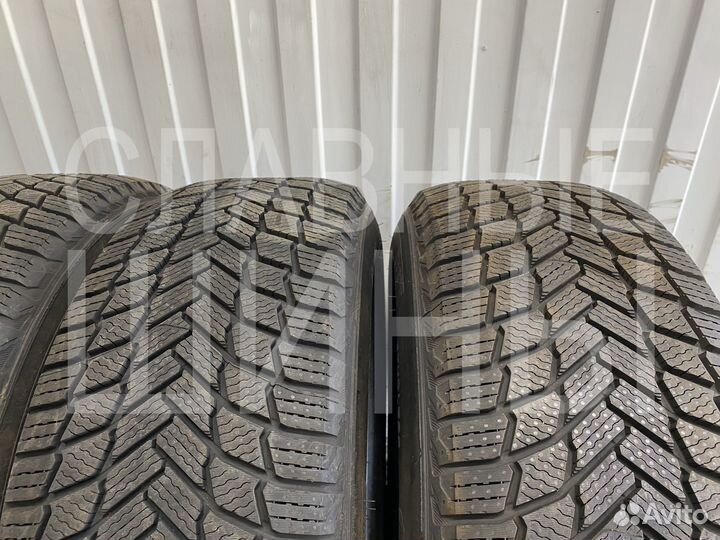 Michelin X-Ice Snow 275/35 R19 100H