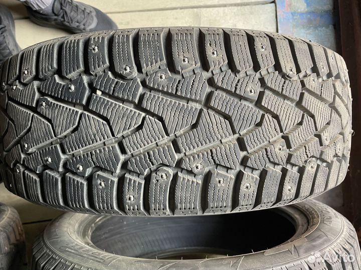 Pirelli Ice Zero 215/50 R17 104W