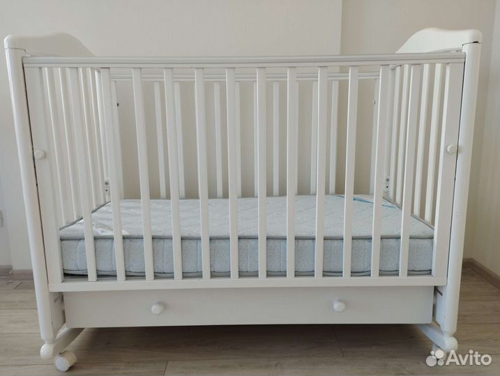 Детская кроватка Гандылян