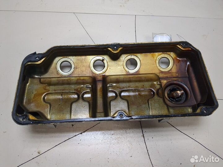 Крышка клапанная двс Mitsubishi Carisma, 2003