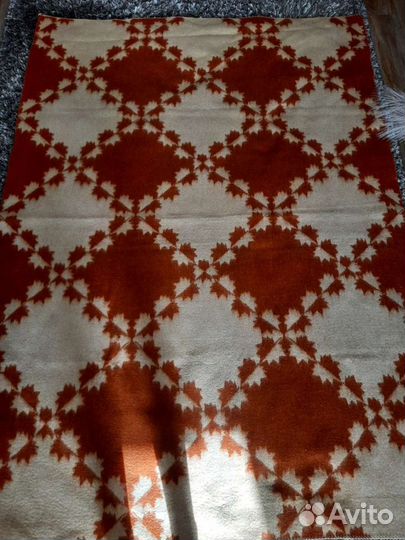 Одеяло, подушки, покрывало