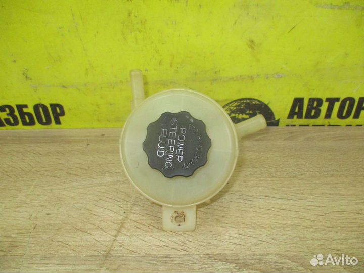 Бачок гидроусилителя на Kia Spectra SD