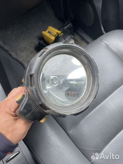 Фонарь-прожектор (поисковый)