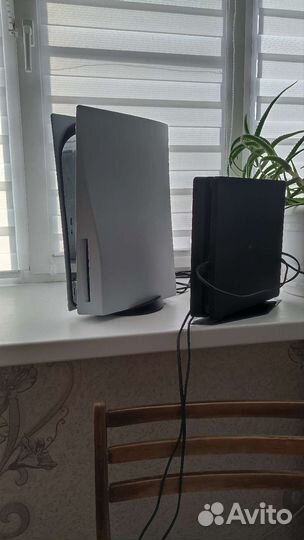 Sony playstation 4 PS4 slim