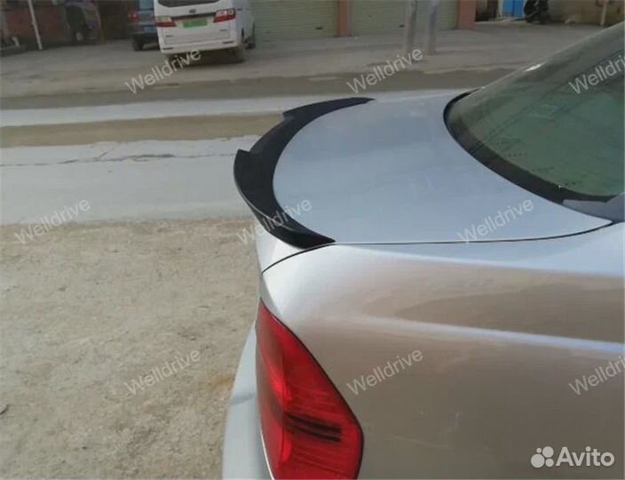 Спойлер BMW 3 E90 стиль M4 черный глянец