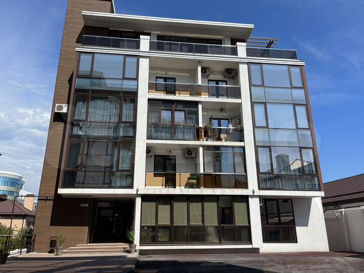 3-к. квартира, 85 м², 1/5 эт.