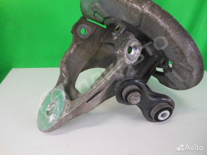 Цапфа (кулак) задняя левая Bmw X5 E70