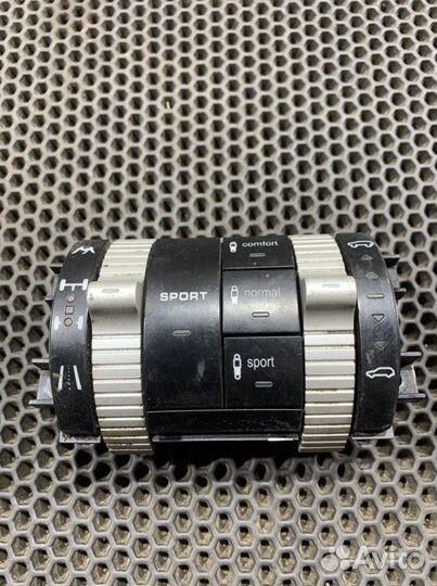 Блок переключения режимов подвески Каен 955-957 Ca