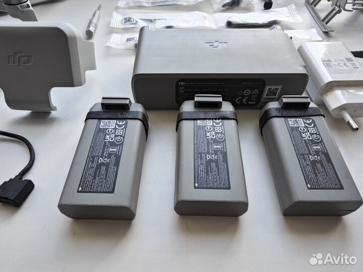 Квадрокоптер DJI Mini 2 Fly More Combo