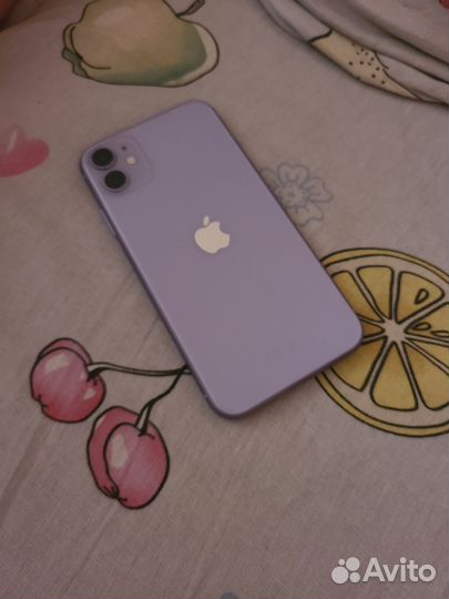 iPhone 11, 64 ГБ
