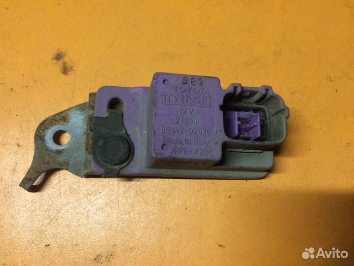 Реле омывателя фар Toyota Avensis 2003-2008