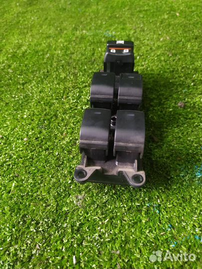 Блок управления стеклоподъемниками Toyota Camry