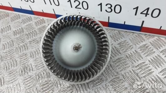 Моторчик печки mazda 3 1 (HBR14KK01)