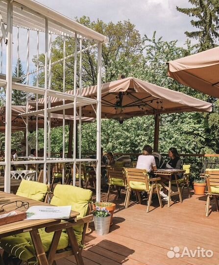 Зонт уличный для кафе и ресторанов