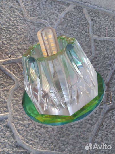 Точечные встраиваемые светильники