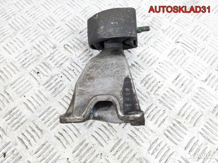 Кронштейн кпп левый Audi A4 B5 8D0399113AB
