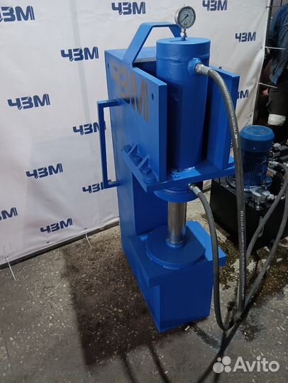 Гидравлический пресс-скоба для производства ферм